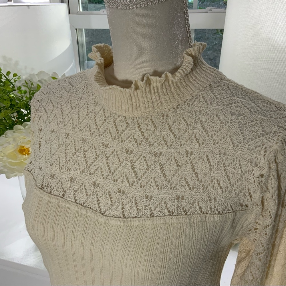 Free people ivory sweater size large